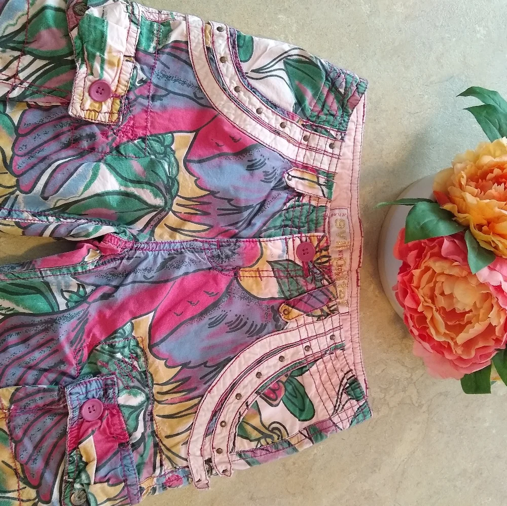 Jetlag pink tropical floral bermuda cargo shorts - Picture 2 of 10